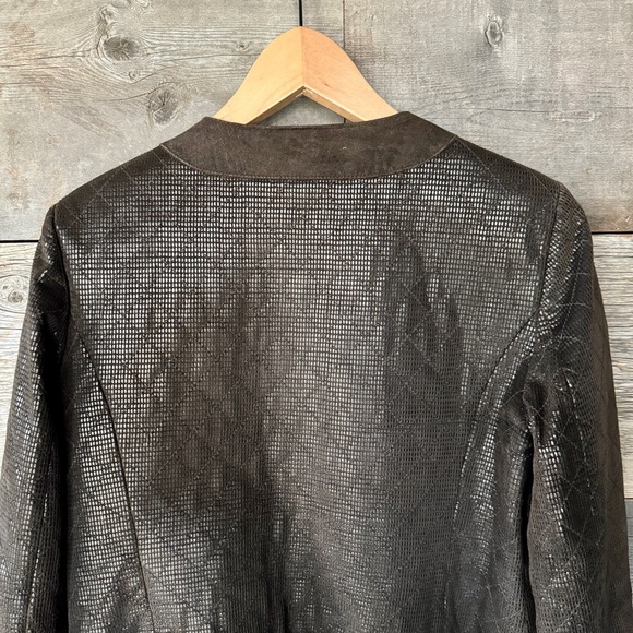 W by Worth Genuine Suede Cropped Embossed Metallic Jacket 3/4 Sleeve Zip Up XS - Picture 8 of 10